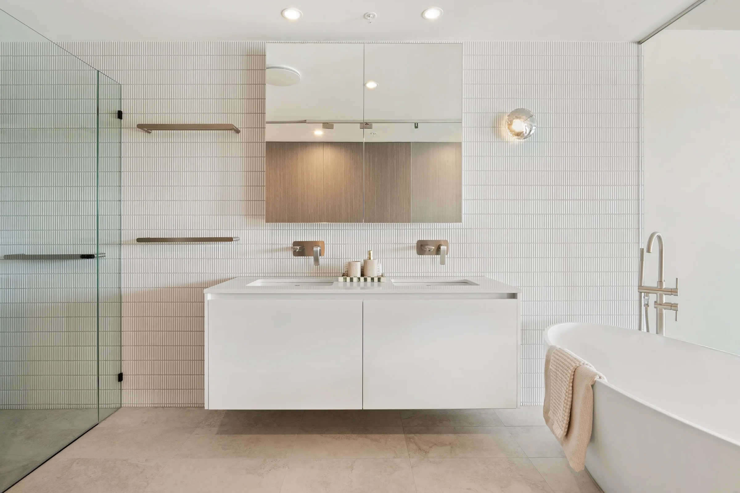Main ensuite
